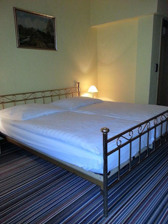 Alte Rathausschaenke - Hotel Garni Hannoversch Münden Szoba fotó
